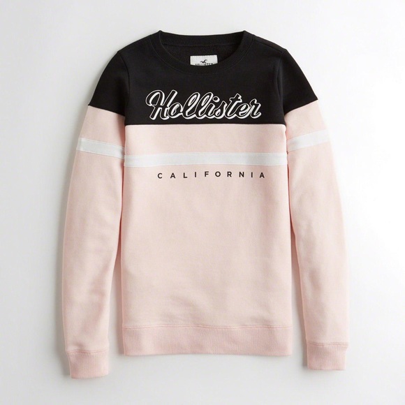 Hollister Tops - NWOT Hollister Crew Neck⭐️
